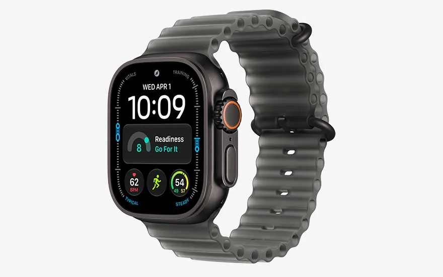 Een robuuste zwarte smartwatch met grijze metalen band toont training, hartslag en gereedheid, met een opvallende oranje kroon.