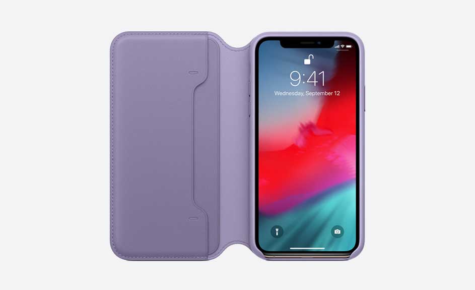 Un téléphone dans un étui violet ouvert affiche l'heure 9:41 et la date mercredi 12 septembre sur un écran multicolore.
