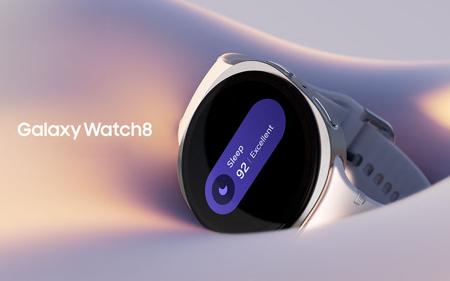 De Samsung Galaxy Watch8 ligt op een zacht oppervlak, met een scherm dat slaapscore 92 en “Excellent” weergeeft.