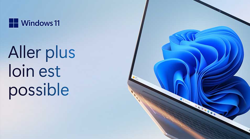 Un ordinateur portable affiche le logo Windows 11 et un fond d'écran bleu abstrait sur un fond bleu clair. Le texte indique "Aller plus loin est possible".
