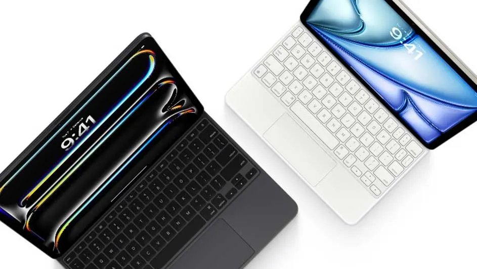 Twee iPads met toetsenbord op een witte achtergrond. De linker is zwart, de rechter wit. Beide tonen een scherm met 9:41.