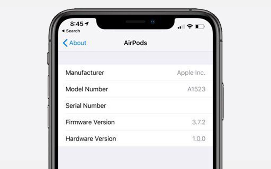 Detailweergave van een iPhone met AirPods-informatie. 'Fabrikant', 'Modelnummer', 'Firmwareversie' en 'Hardwareversie' worden weergegeven.