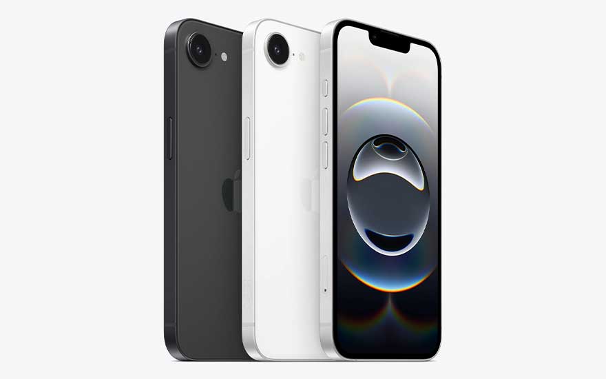Drie iPhones SE in zwart, wit en met scherm aan worden schuin opgesteld om het compacte ontwerp en de camera te tonen.