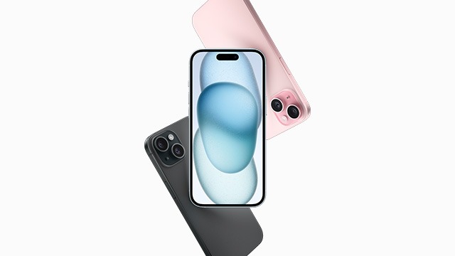 Drie iPhones: een met een blauw scherm, een grijze met twee camera's en een roze met twee camera's op een witte achtergrond.