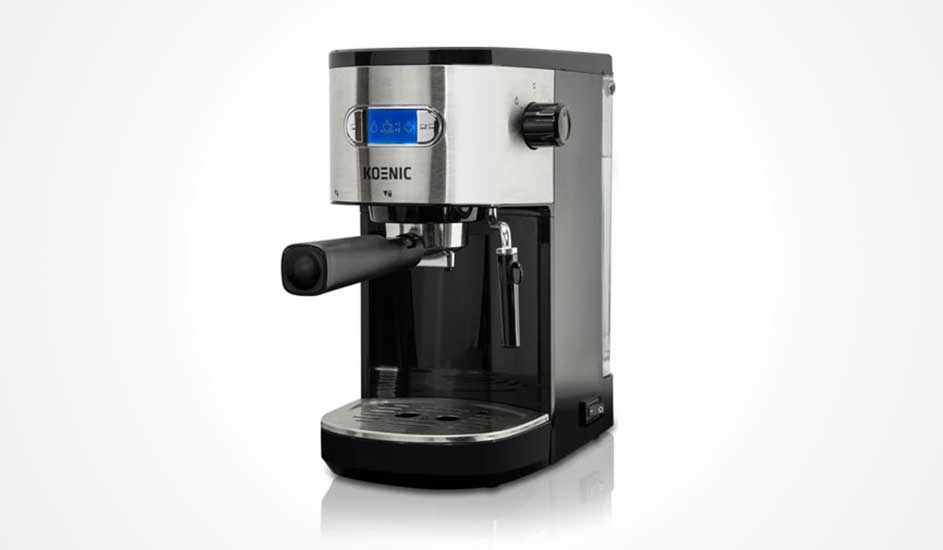 Machine à café argentée et noire, avec un écran bleu et un bouton rotatif, sur fond blanc.