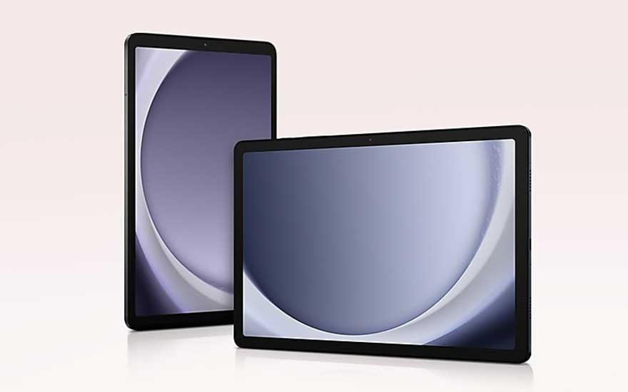 Deux tablettes noires affichent un motif abstrait gris et blanc sur fond uni.