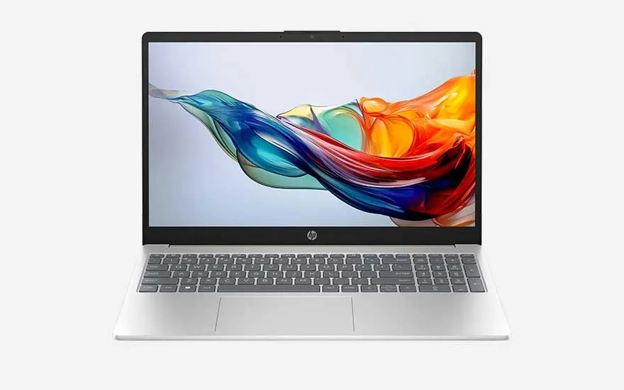 Zilveren HP laptop op lichte achtergrond, scherm gevuld met een kleurrijke vloeiende verfstrook in blauw, groen, geel en oranje tinten.