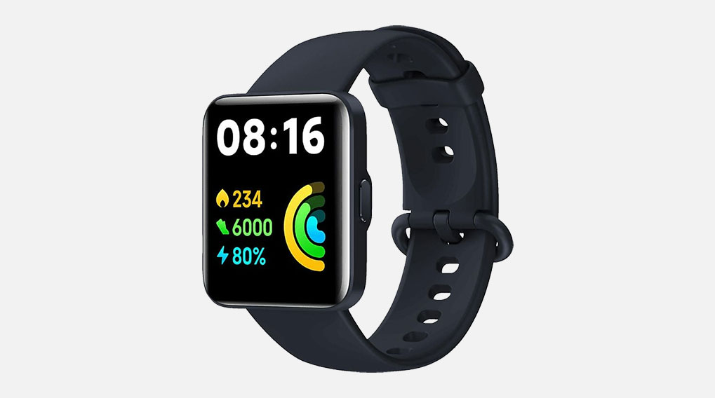 Montre intelligente noire avec écran affichant l'heure (08:16), les calories (234), les pas (6000) et la batterie (80%) sur un fond blanc.