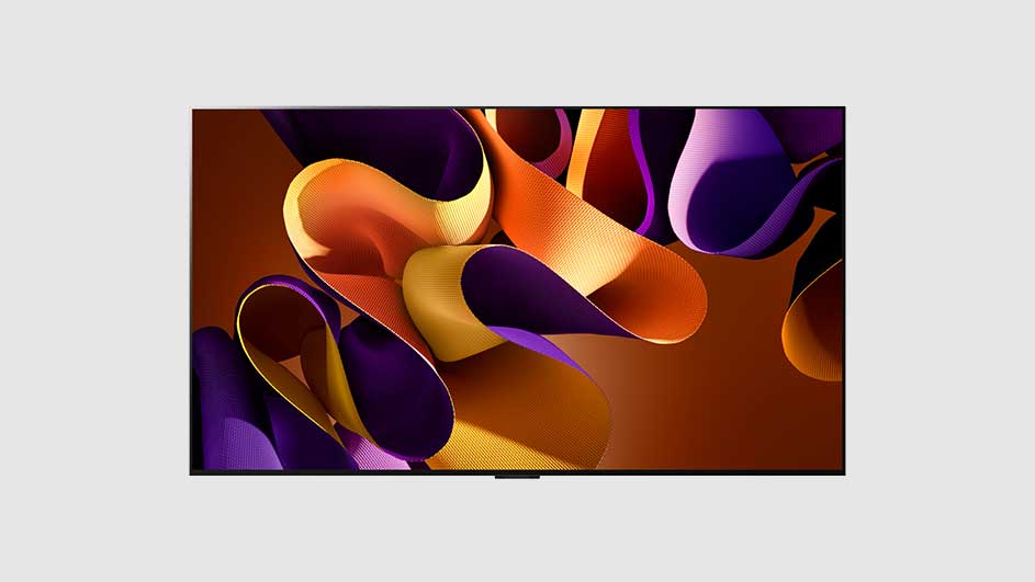 Un téléviseur affiche des formes abstraites orange et violettes sur fond marron, le tout sur un fond blanc uni.