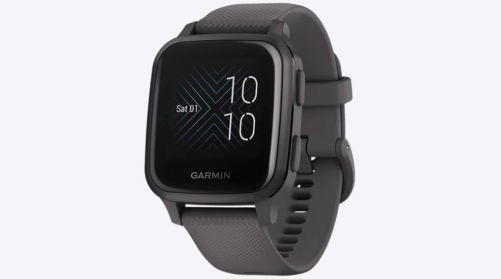 Montre intelligente grise avec écran affichant 10:10, affichant le logo Garmin sur un fond blanc.