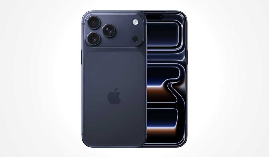 Un iPhone Apple bleu foncé avec trois caméras à l’arrière et un écran moderne aux lumières abstraites, posé sur un fond blanc.