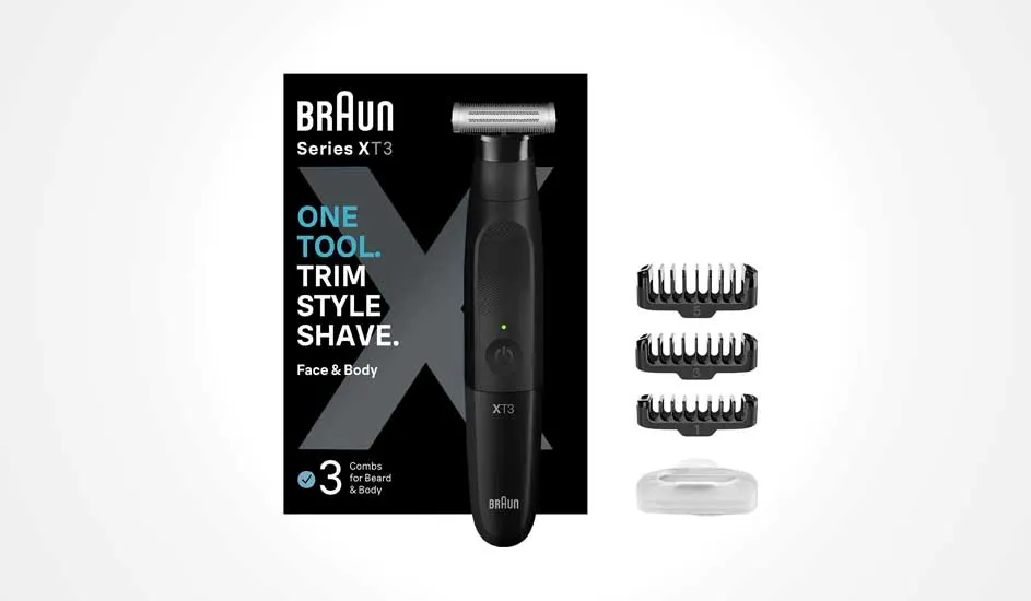 Une tondeuse Braun Series XT3 avec emballage, trois sabots pour barbe et corps et un capot de protection sur fond blanc.