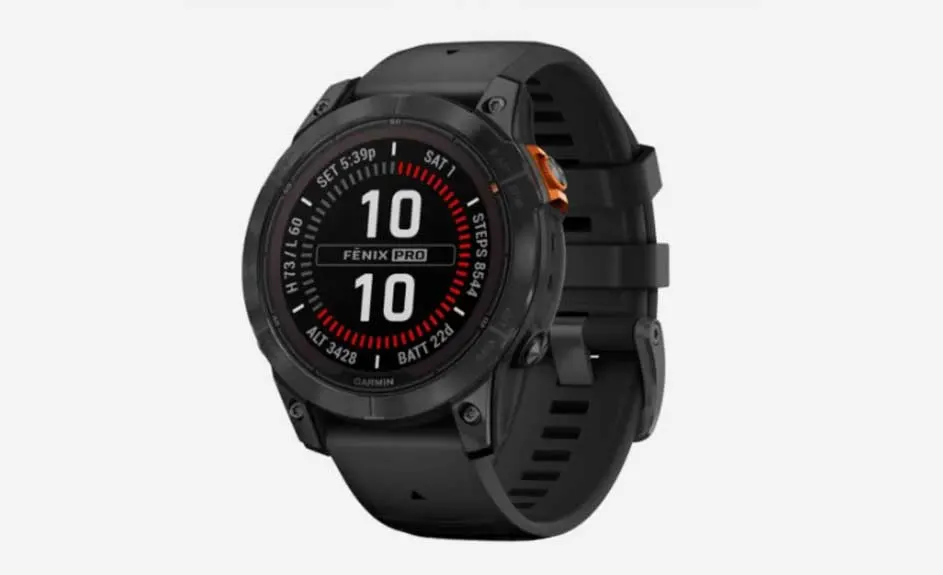 Montre noire Fenix Pro sur fond blanc, affichant 10:10, avec des données comme l'altitude et la batterie.