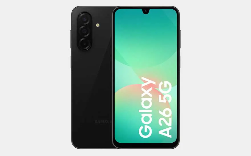 Een zwarte Samsung Galaxy A26 5G smartphone met groot helder scherm, drievoudige camera achteraan en strakke, minimalistische look.