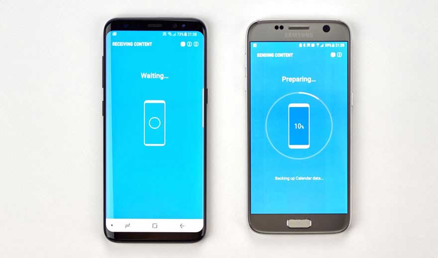 Twee smartphones met blauwe schermen. Links staat "Waiting...", rechts "Preparing... 10%".