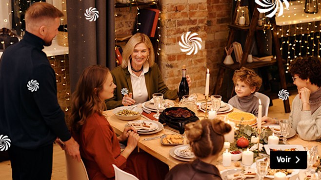 Dîner ensembe en famille et entre amis