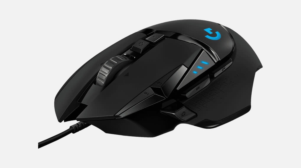 Zwarte gamingmuis met kabel, scrollwiel en blauw logo op een witte achtergrond.