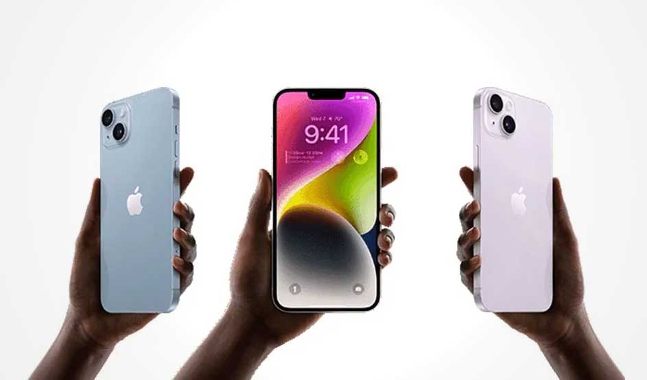 Trois iPhones sont tenus à la main sur fond blanc. L'écran du téléphone du milieu affiche 9:41.