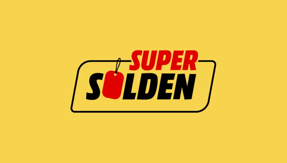 Logo met "Super Solden" in zwarte letters met een rode prijskaart, op een gele achtergrond.