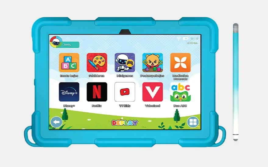 Een blauwe kindertablet met stevige hoes toont kleurrijke apps zoals Netflix, YouTube Kids en educatieve spellen.