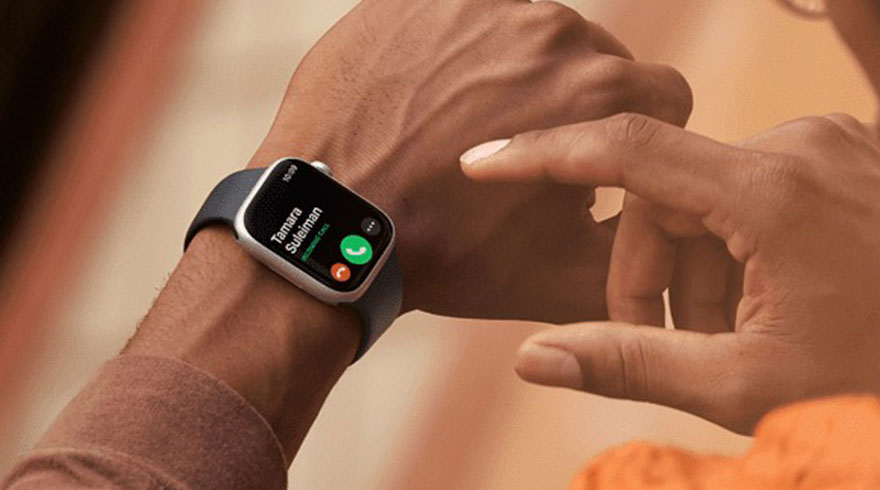 Apple Watch vs Fitbit laquelle choisir MediaMarkt