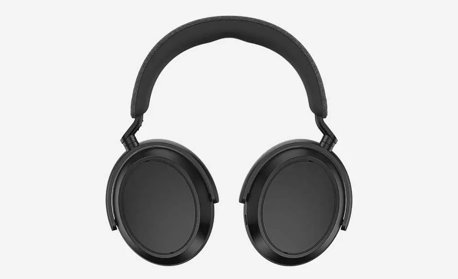 Casque noir sur fond blanc. L'arceau est rembourré et les oreillettes sont rondes.