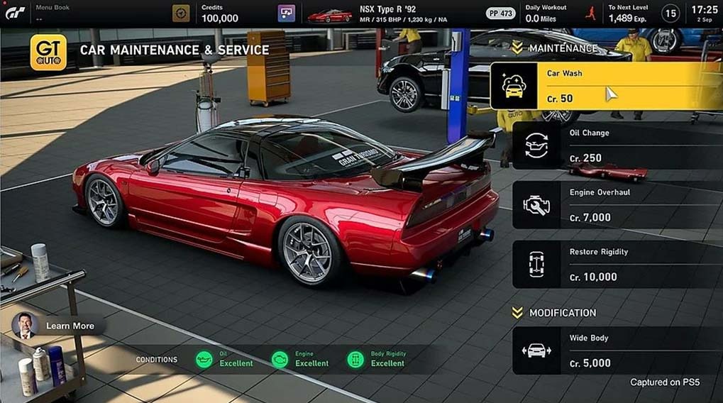 Een rode NSX Type R '92 staat in de garage voor onderhoud. Opties omvatten wassen, olie verversen en motorrevisie.