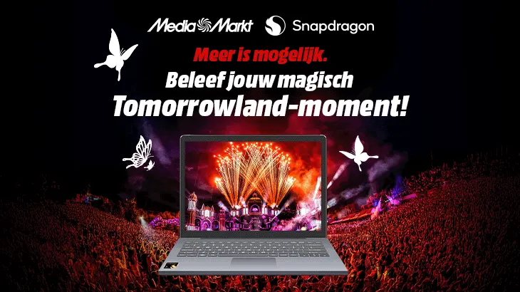 Promobeeld van MediaMarkt en Snapdragon met laptop, festivalpubliek en Nederlandse Tomorrowland-tekst.