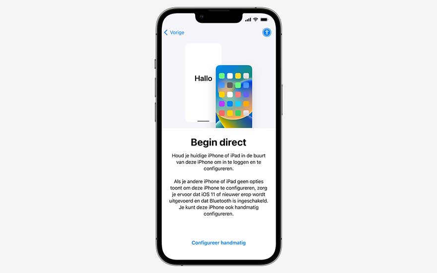Een iPhone toont het Nederlandstalige scherm ‘Begin direct’, met uitleg over het automatisch configureren van een nieuw toestel via een bestaand apparaat.