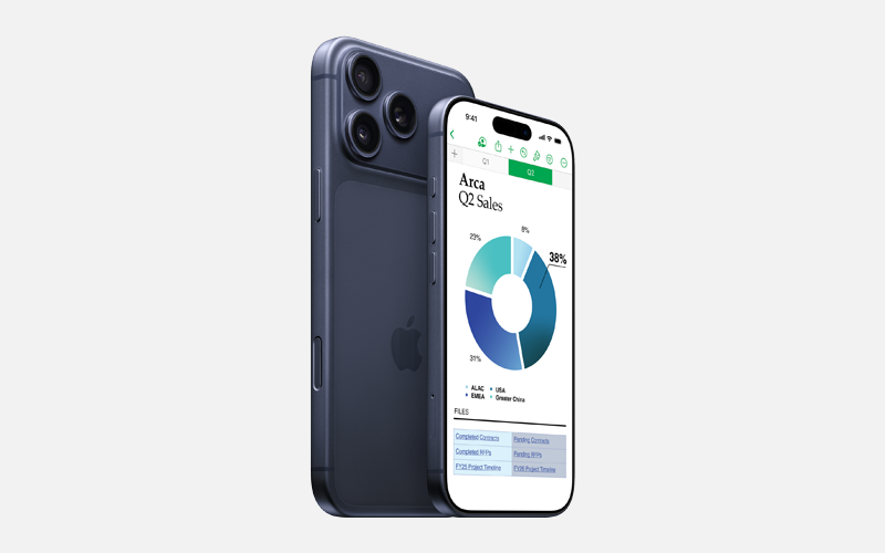 Dark blue smartphone, front screen shows a pie chart and file list.