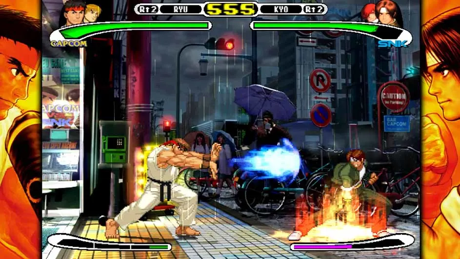 Capture d'écran d'un jeu de combat avec deux personnages sur fond urbain pluvieux. L'interface du jeu affiche des barres de vie.