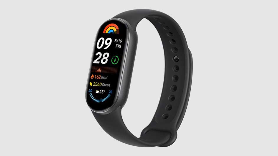 Montre de sport noire avec écran affichant l'heure, la date et des données de suivi de la condition physique.