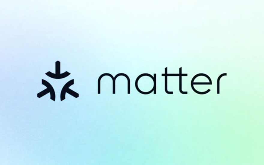 Zwart 'matter' logo met abstract symbool op een lichtblauwe tot groene achtergrond.