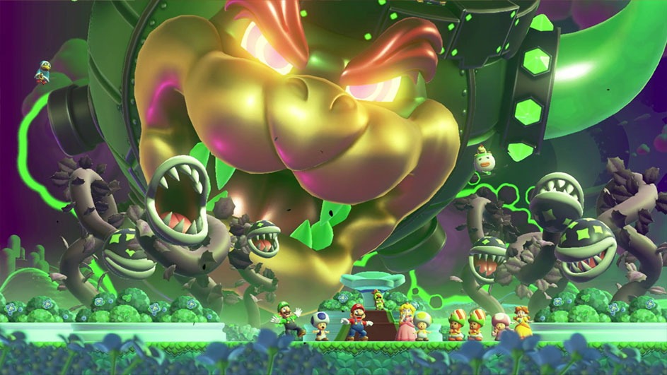Grote gouden Bowser met groene mechanische delen en plantmonsters boven een groen veld met blauwe bloemen.