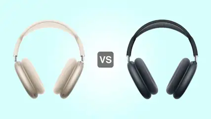 Twee over-ear hoofdtelefoons staan tegenover elkaar op een lichte achtergrond, één in beige, één in donkergrijs, gescheiden door een groot “VS”-pictogram.