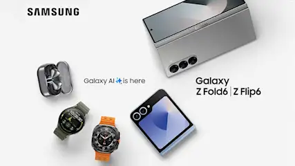 Présentation de produits Samsung : smartphone pliable, montre connectée, écouteurs sans fil et logo de la marque.