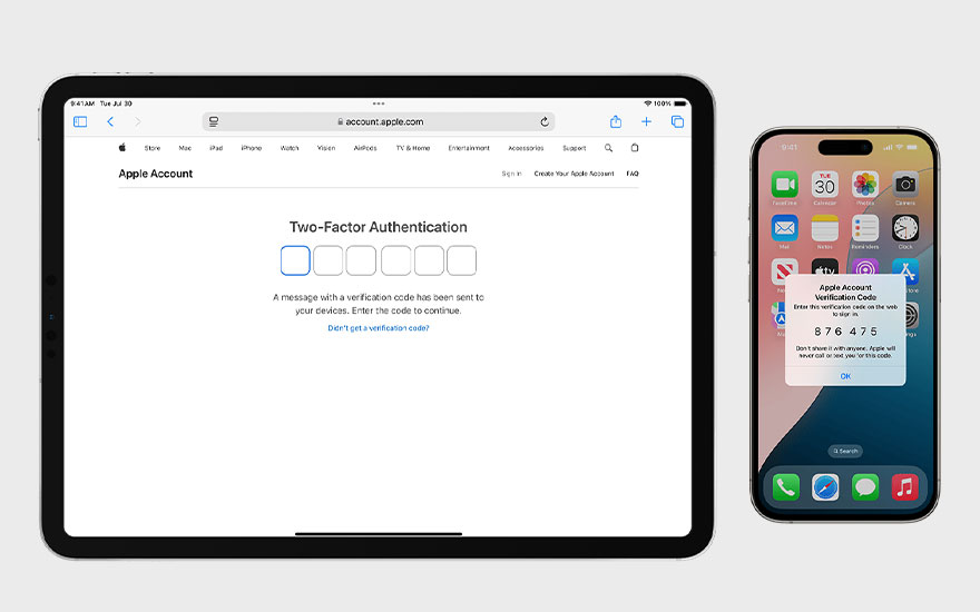 Un iPad et un iPhone affichent l'authentification à deux facteurs. L'iPad affiche la page du compte Apple. Le téléphone affiche un code.