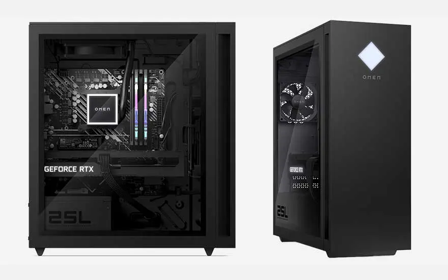 Twee zwarte gaming-PC's van OMEN: links een open behuizing met GeForce RTX kaart en RGB-verlichting, rechts een gesloten minimalistische tower.