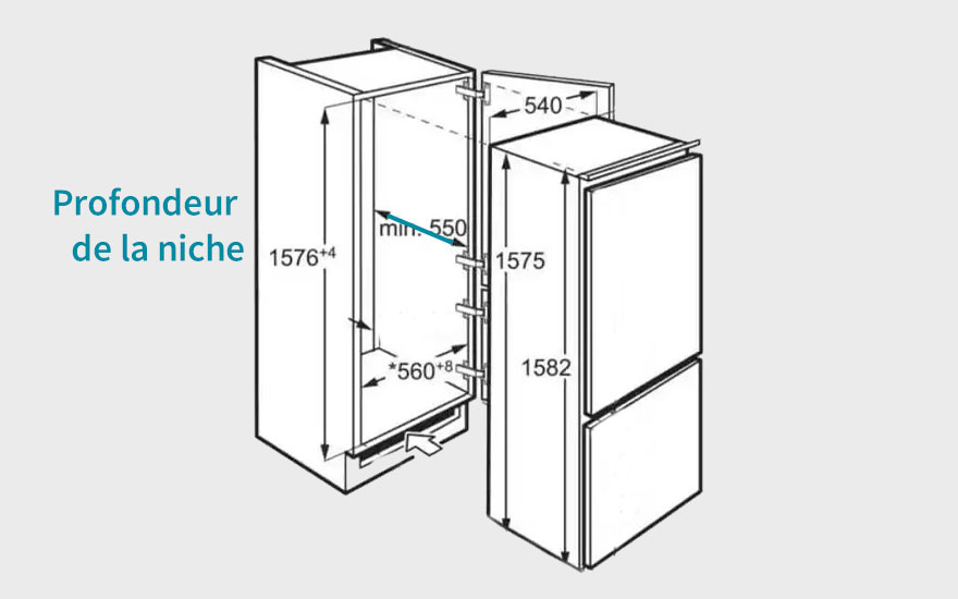 Schéma d'installation d'un réfrigérateur, illustrant les dimensions de l'espace requis et du réfrigérateur lui-même.