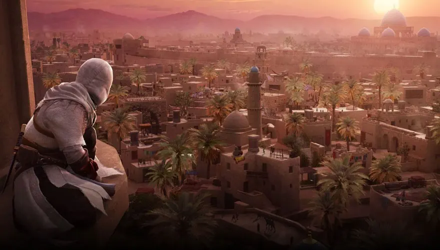 Een overzicht van een oosterse stad bij zonsopgang, met gebouwen, palmbomen en bergen op de achtergrond.