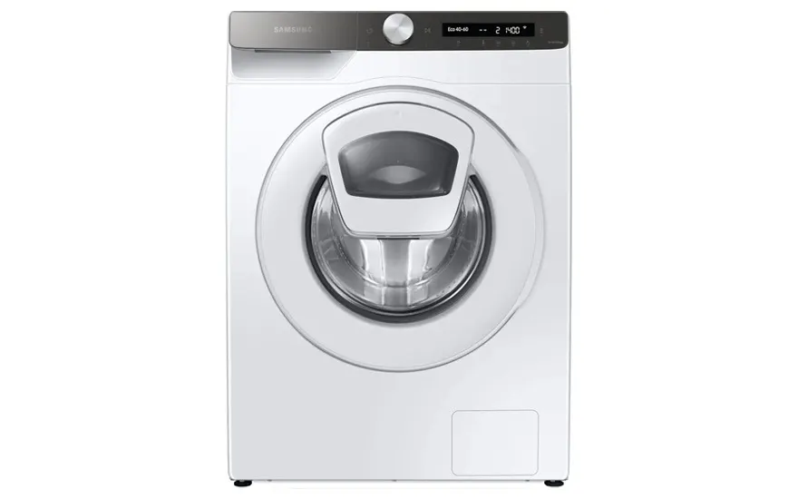 Een witte Samsung wasmachine met een zilveren deur en een digitaal display bovenaan.