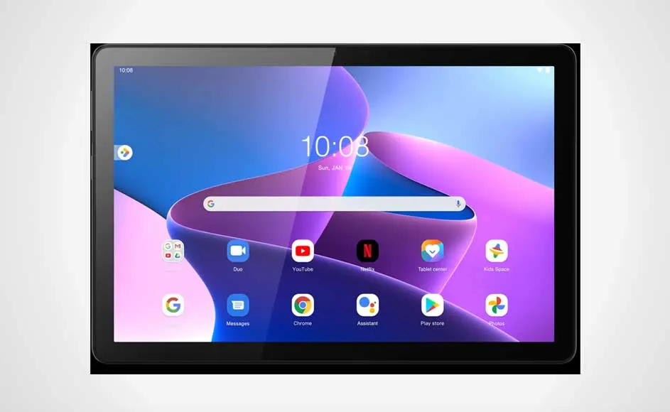 Zwarte tablet met startscherm. Apps zoals YouTube, Netflix en Chrome zijn zichtbaar. Blauw en paars abstract behang.