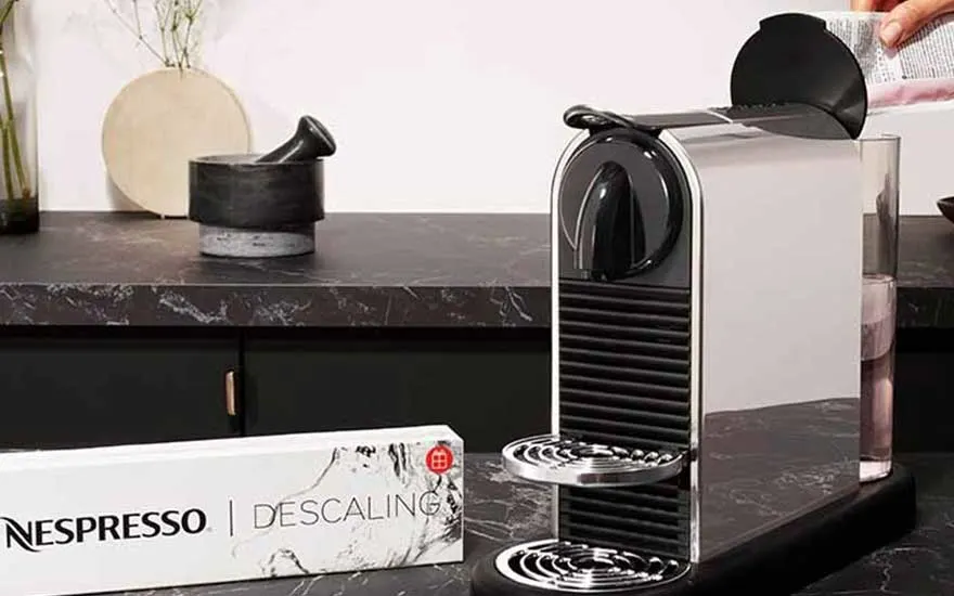 1. Détartrer ta machine Nespresso à l'aide d'un détartrant