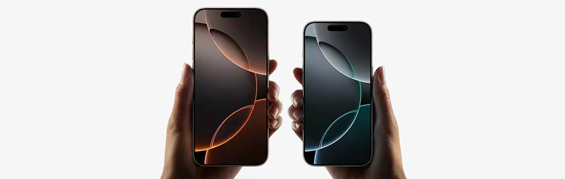 Twee smartphones worden vastgehouden, één met een oranje achtergrond, de andere met een blauwe, tegen een witte achtergrond.
