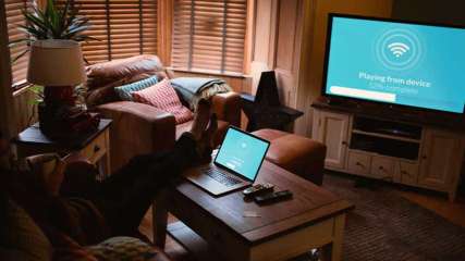 6 manieren om je laptop op je tv aan te sluiten