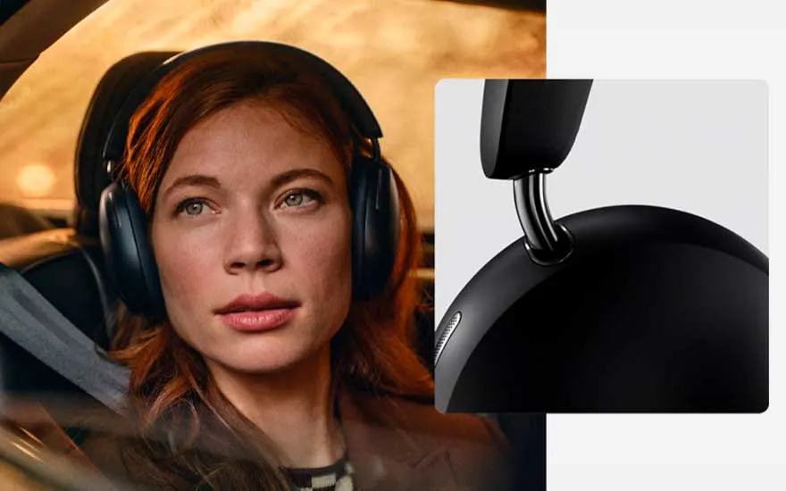 Une femme porte un casque audio noir. Un agrandissement du casque est visible sur un fond blanc.