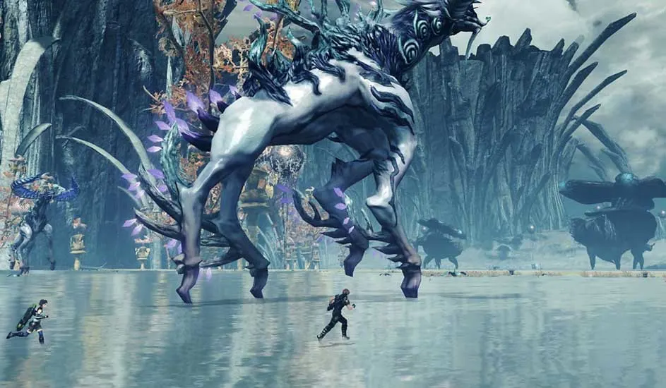 Een wit, paars dier met acht poten staat in ondiep water, achtervolgd door een figuur. Op de achtergrond staan blauwe, boomachtige structuren.