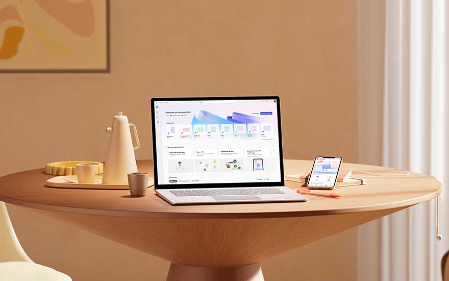 Un ordinateur portable affiche un simulateur de vol près d'une fenêtre, avec des livres en arrière-plan.