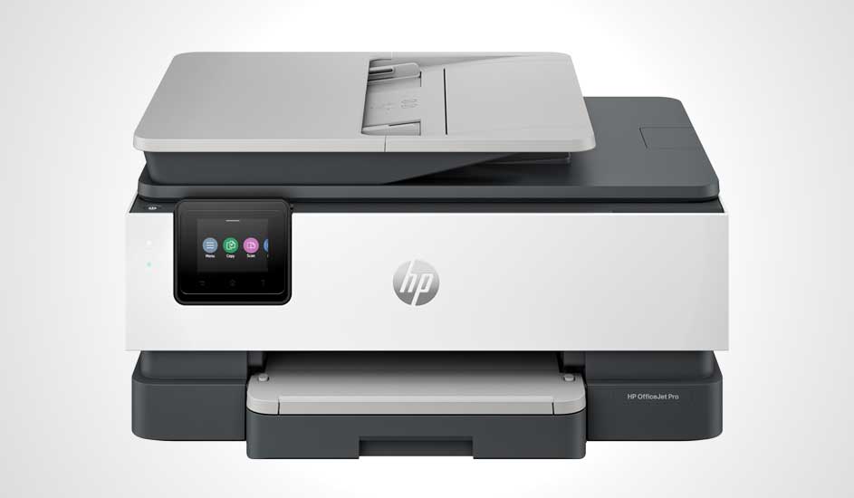 Imprimante HP OfficeJet Pro blanche et grise avec écran tactile sur fond blanc uni.