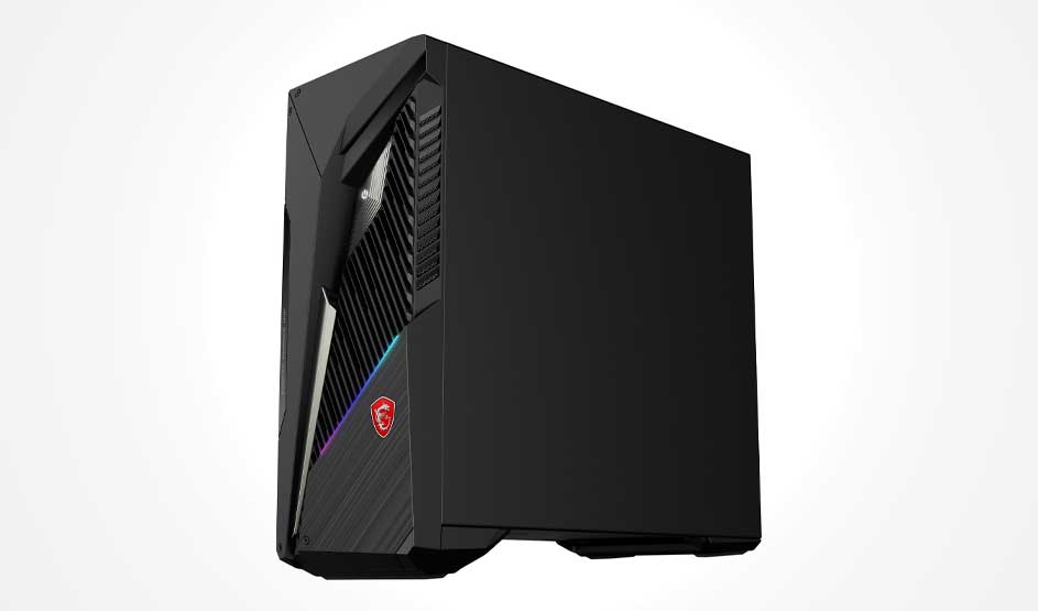 Une tour PC noire et sobre, face avant anguleuse avec grilles d’aération et léger liseré RGB, sur fond blanc.